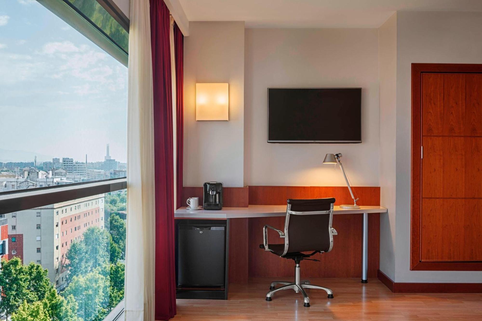 Four Points By Sheraton Barcelona Diagonal Exterior photo