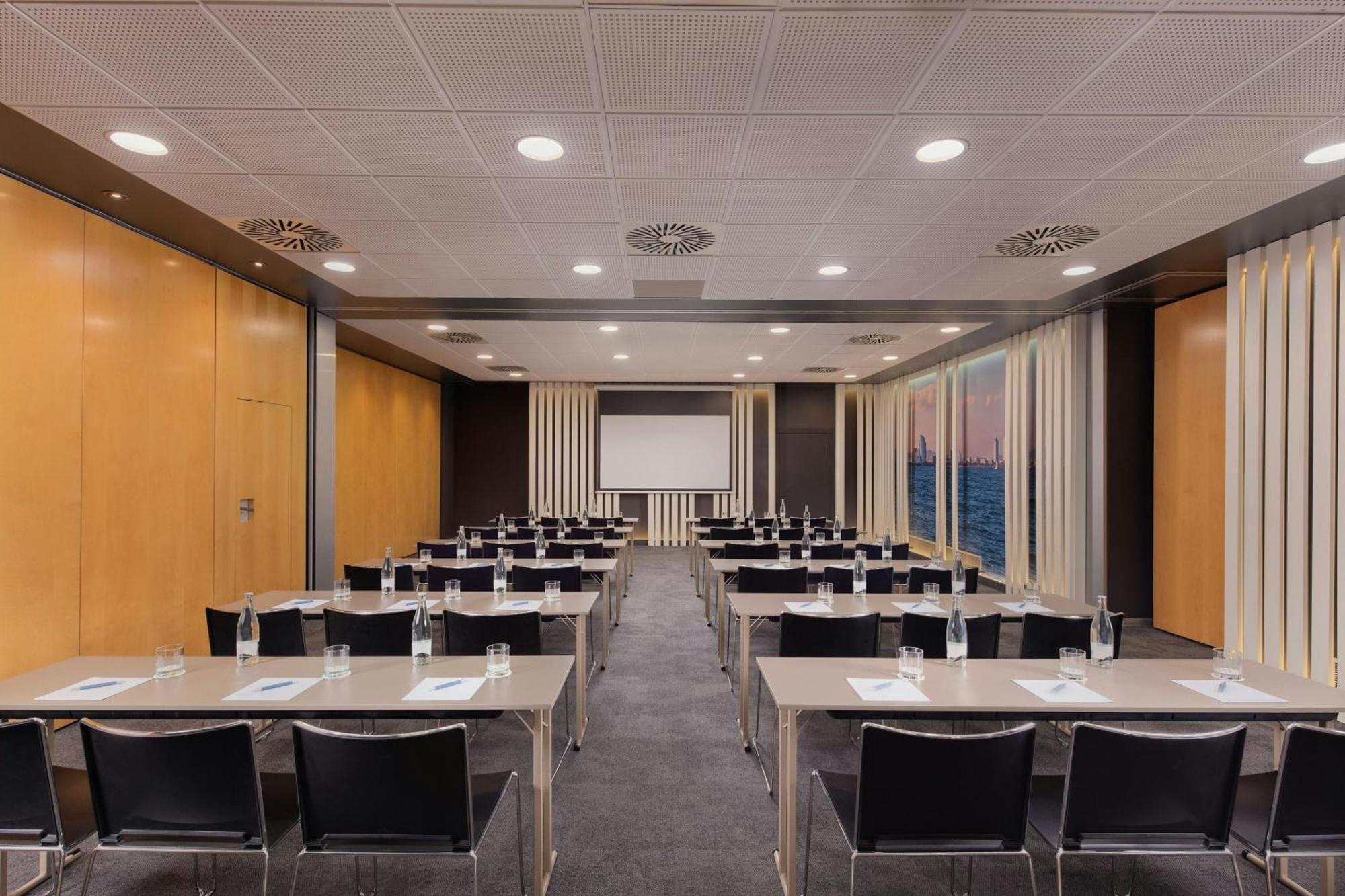 Four Points By Sheraton Barcelona Diagonal Exterior photo