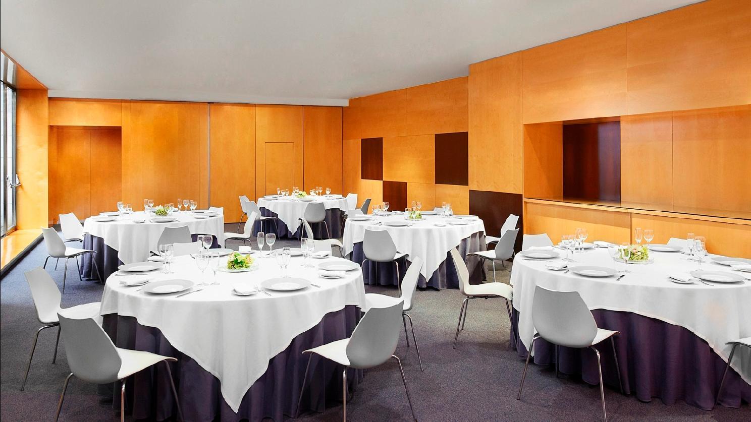 Four Points By Sheraton Barcelona Diagonal Restaurant photo